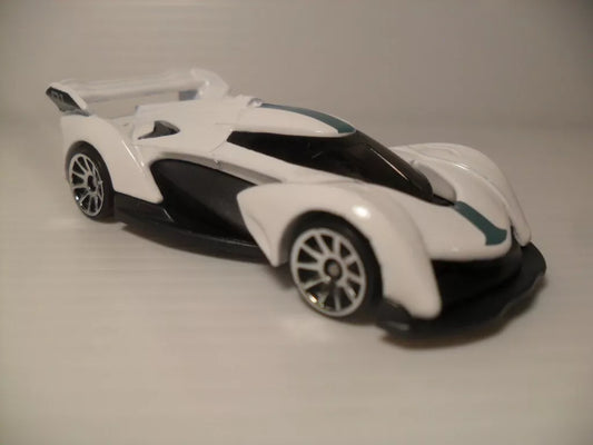 Hot Wheels 2023 #250/250 McLaren Solus GT, NEW/LOOSE, white