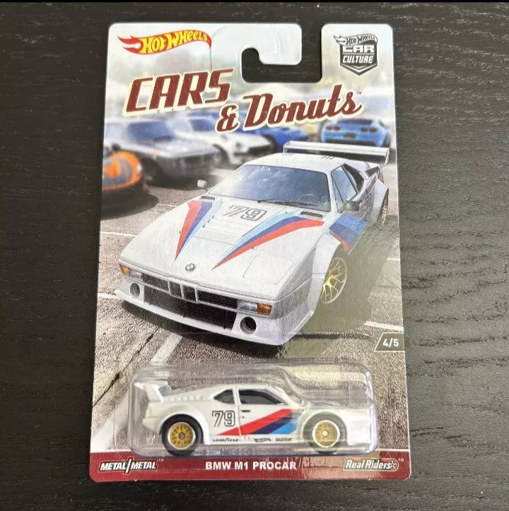 Hot Wheels 2017 Cars and Donuts BMW M1 Procar