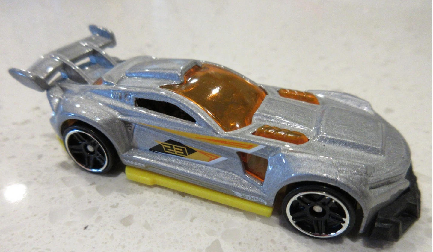 Hot Wheels 2026 #024/250, Track Ripper, NEW/LOOSE, metalflake grey