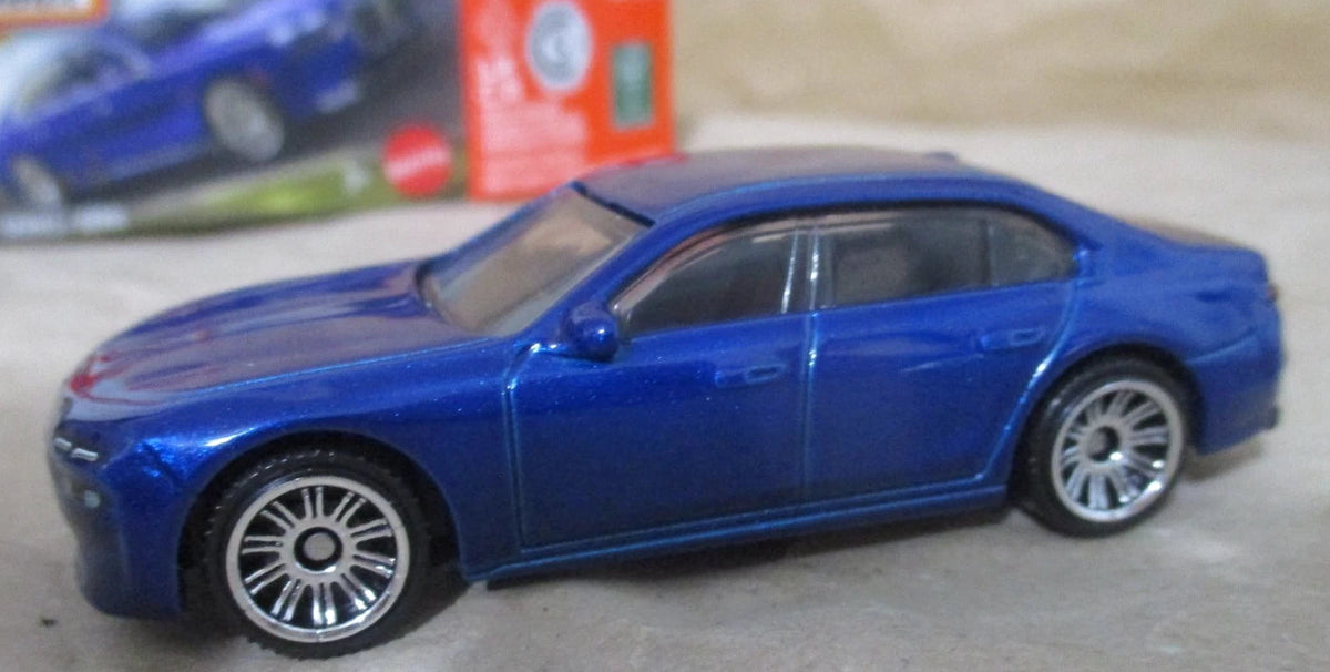 Matchbox 2026 #096/125, 2024 BMW 7-Series, NEW/LOOSE, tanzanite blue metallic