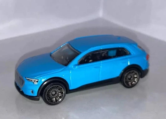 Matchbox 2022 #077/100 Audi e-Tron, NEW/LOOSE, blue