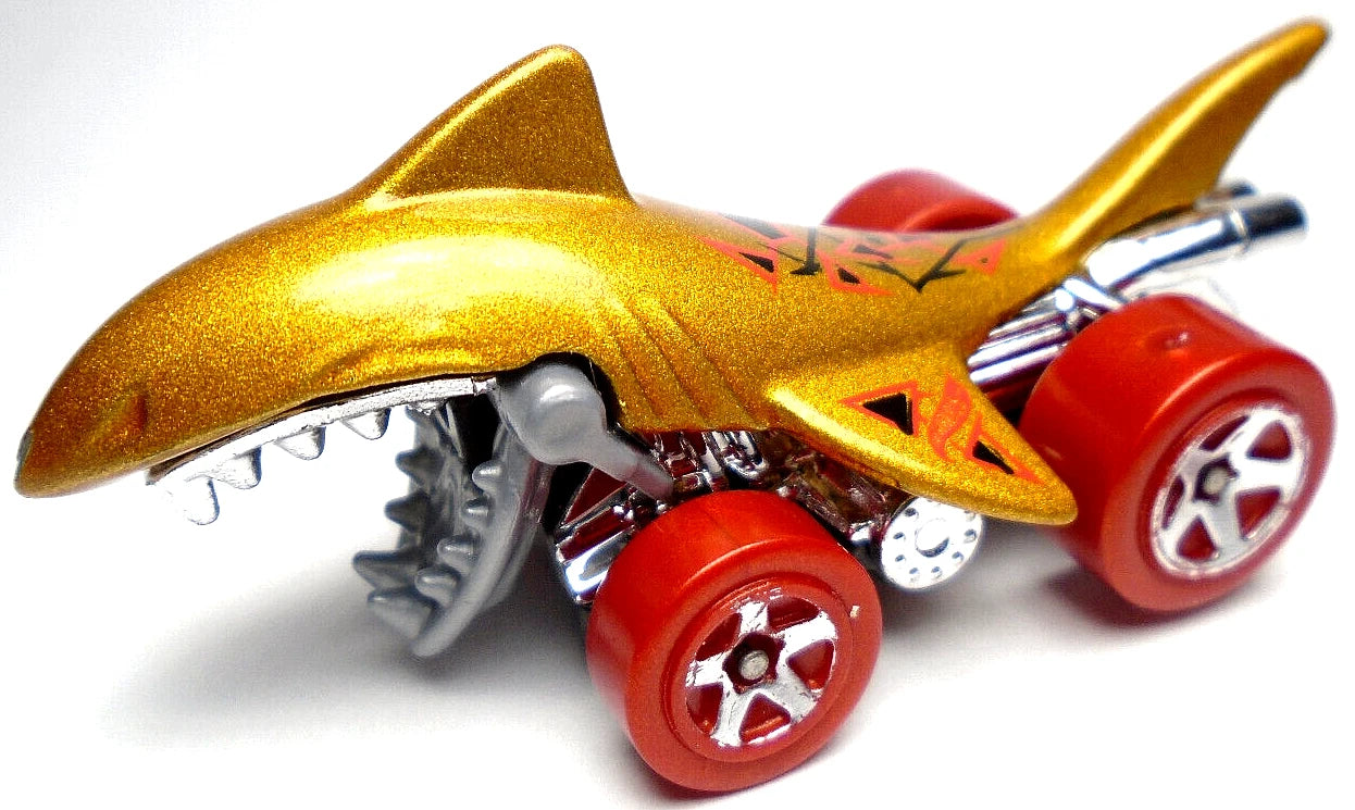 Hot Wheels 2024 #018/250 Shark Bite, NEW/LOOSE, gold