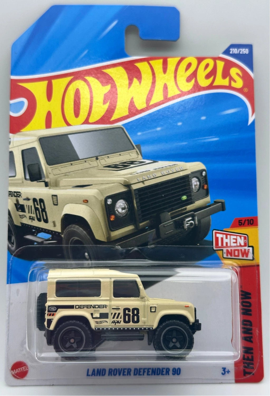 Hot Wheels 2025 #210/250 Land Rover Defender 90, cream