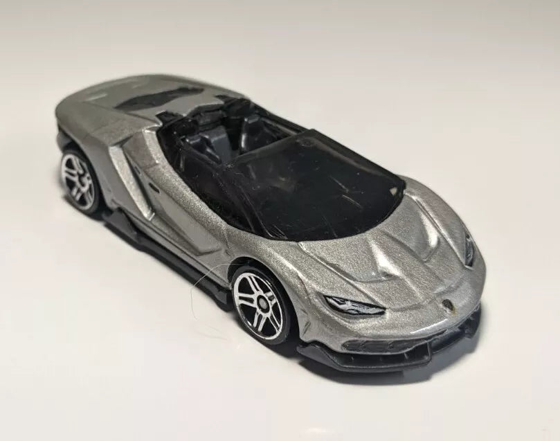 Hot Wheels 2019 #213/250 '16 Lamborghini Centenario Roadster, NEW/LOOSE, silver