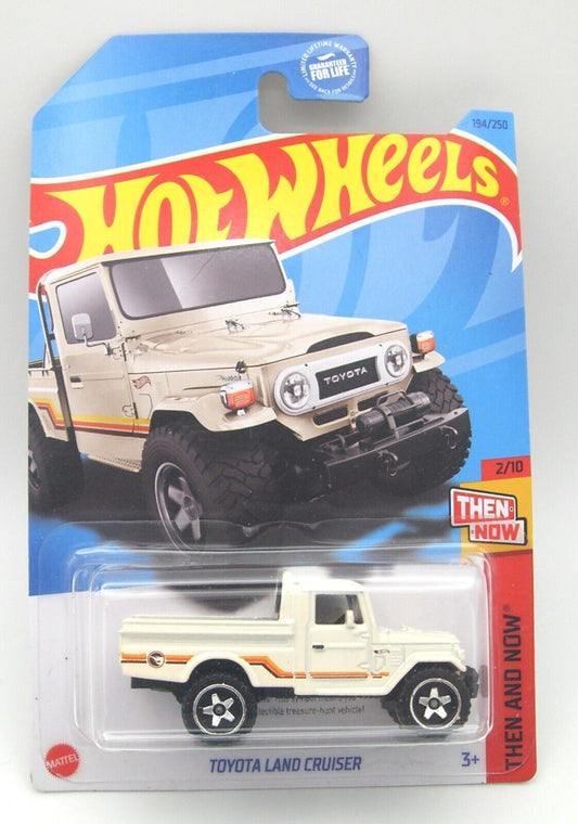 Hot Wheels 2023 #194/250 Toyota Land Cruiser, TREASURE HUNT, ivory