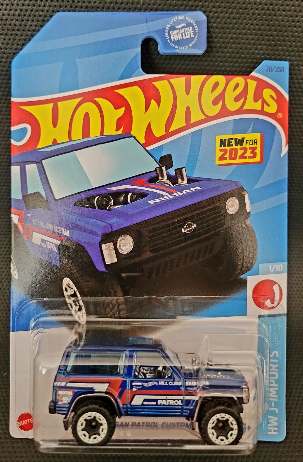 Hot Wheels 2023 #020/250 Nissan Patrol Custom, blue