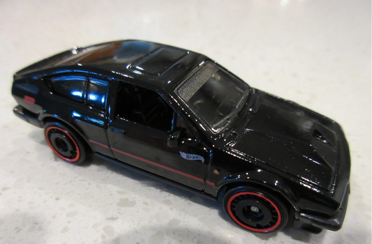 Hot Wheels 2024 #098/250 Alfa Romeo GTV6 3.0, TARGET RED EDITION, NEW/LOOSE, black