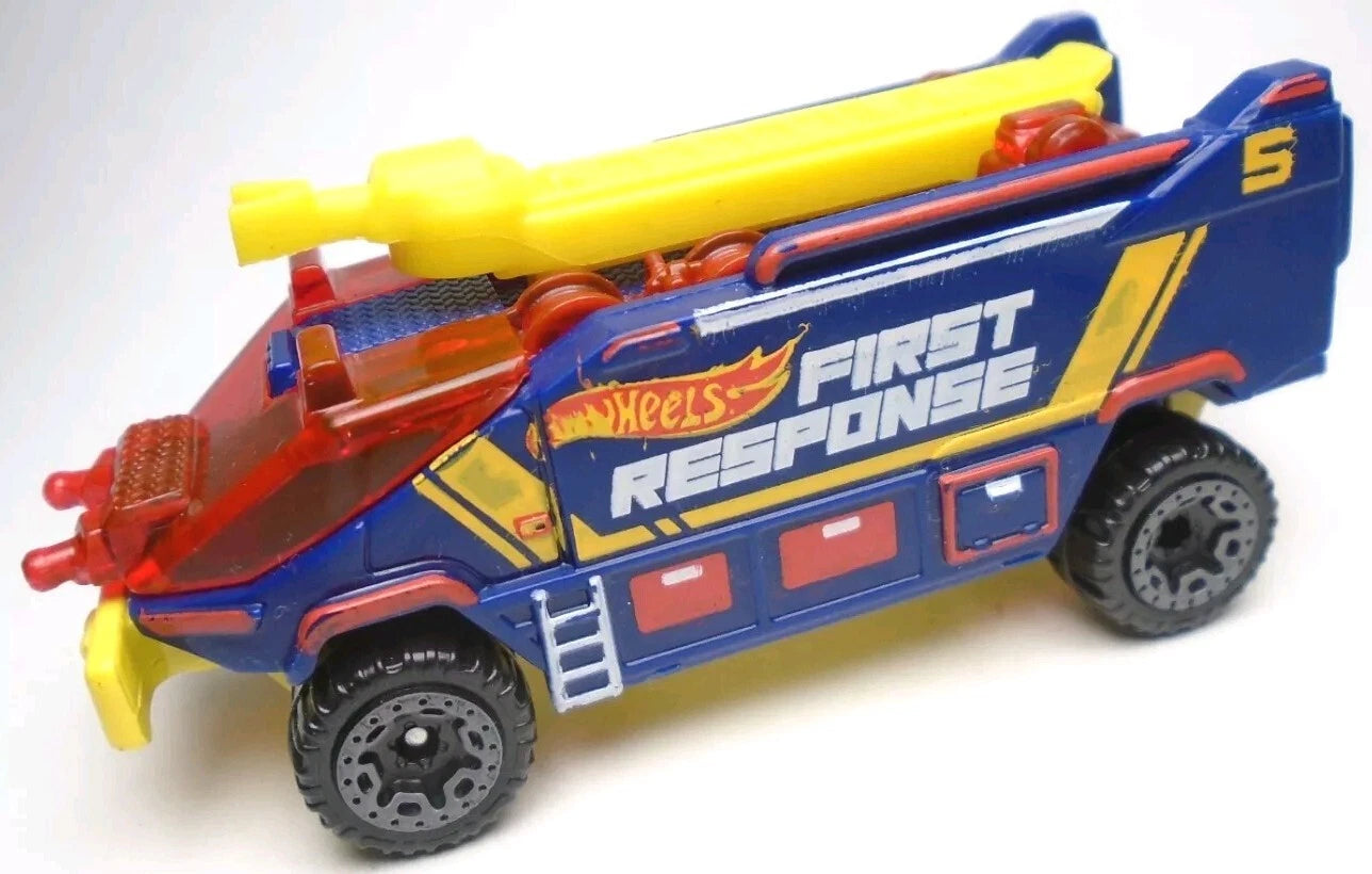 Hot Wheels 2024 #009/250 Runway Res-Q, NEW/LOOSE, blue