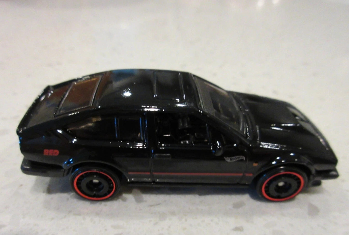 Hot Wheels 2024 #098/250 Alfa Romeo GTV6 3.0, RED EDITION, NEW/LOOSE, black