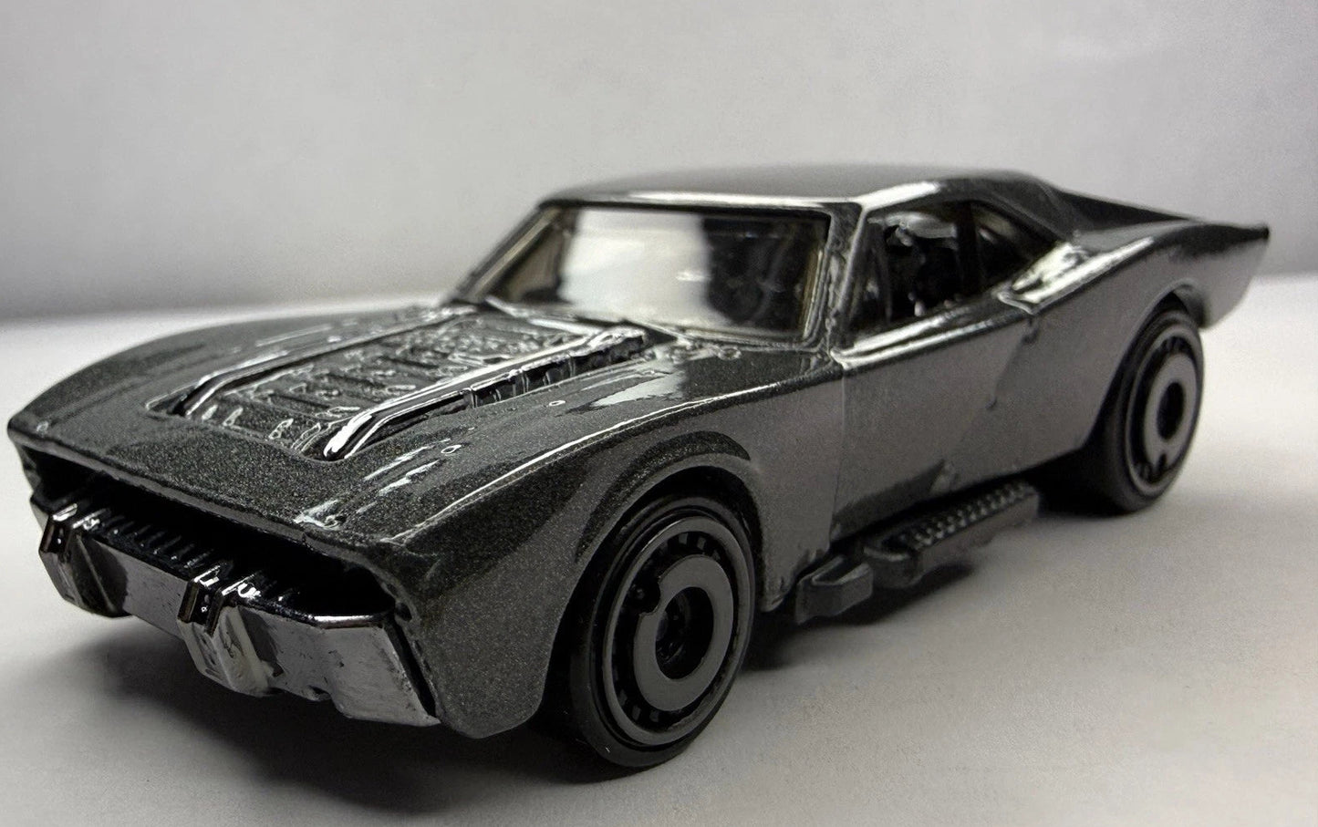 Hot Wheels 2026 #004/250, Batmobile, NEW/LOOSE, metalflake grey