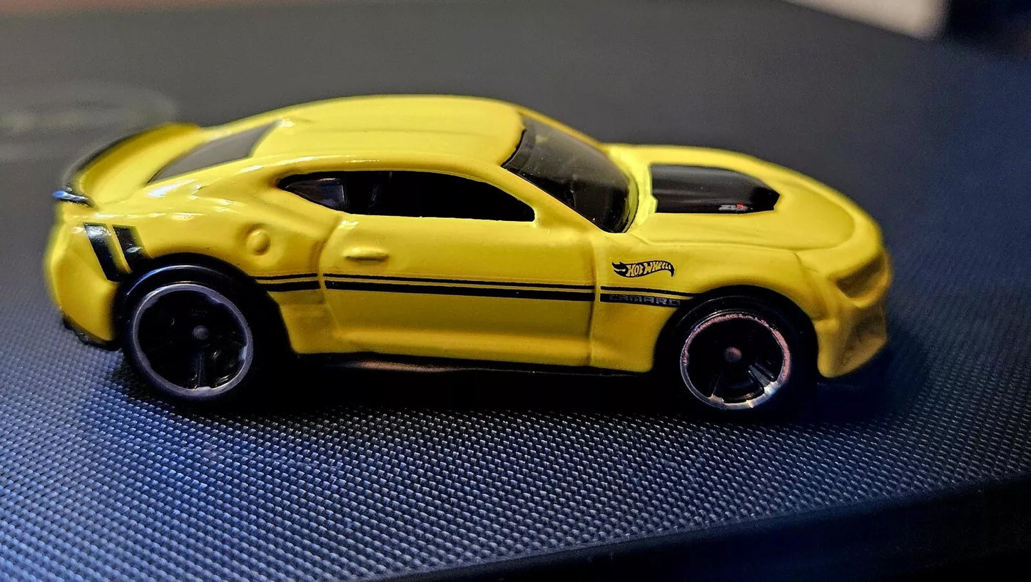 Hot Wheels 2023 #135/250 2017 Camaro ZL1, NEW/LOOSE, bright yellow