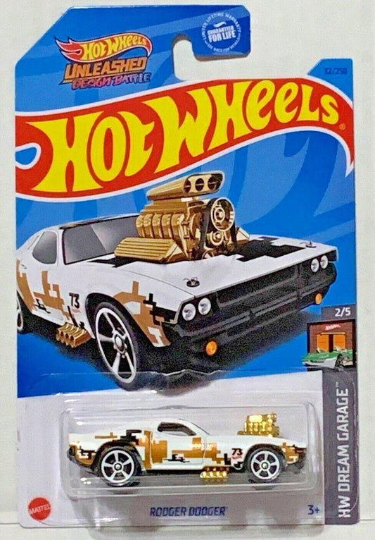 Hot Wheels 2023 #032/250 Rodger Dodger, white