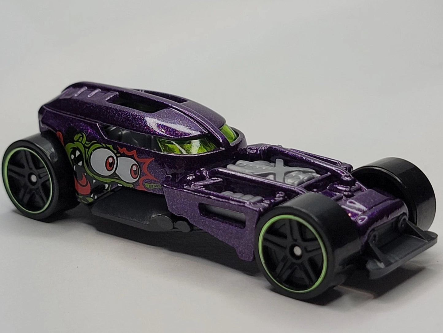 Hot Wheels 2025 #070/250 HW50 Concept, NEW/LOOSE, purple