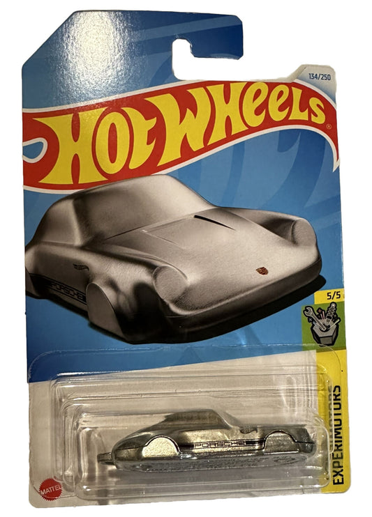 Hot Wheels 2024 #134/250 Porsche 911 Carrera (key fob), silver