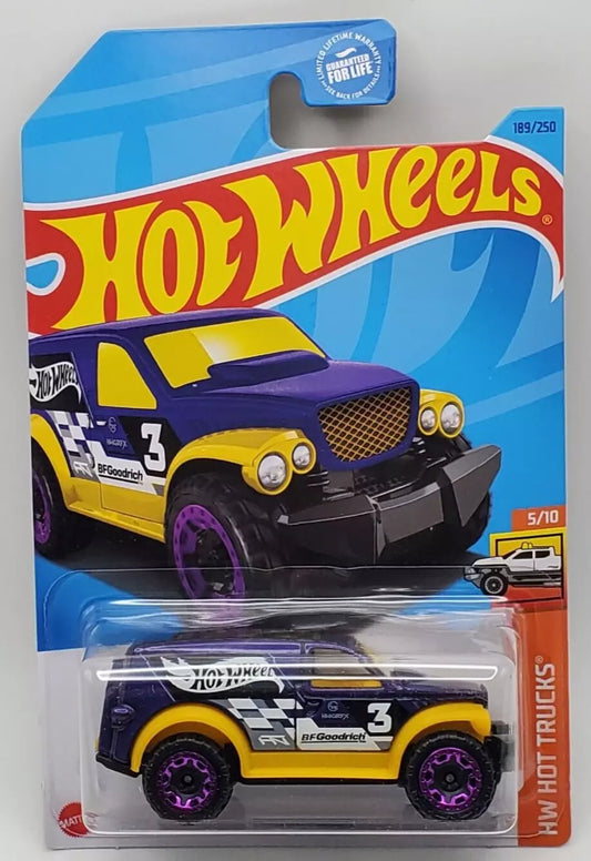 Hot Wheels 2023 #189/250 Power Panel, purple
