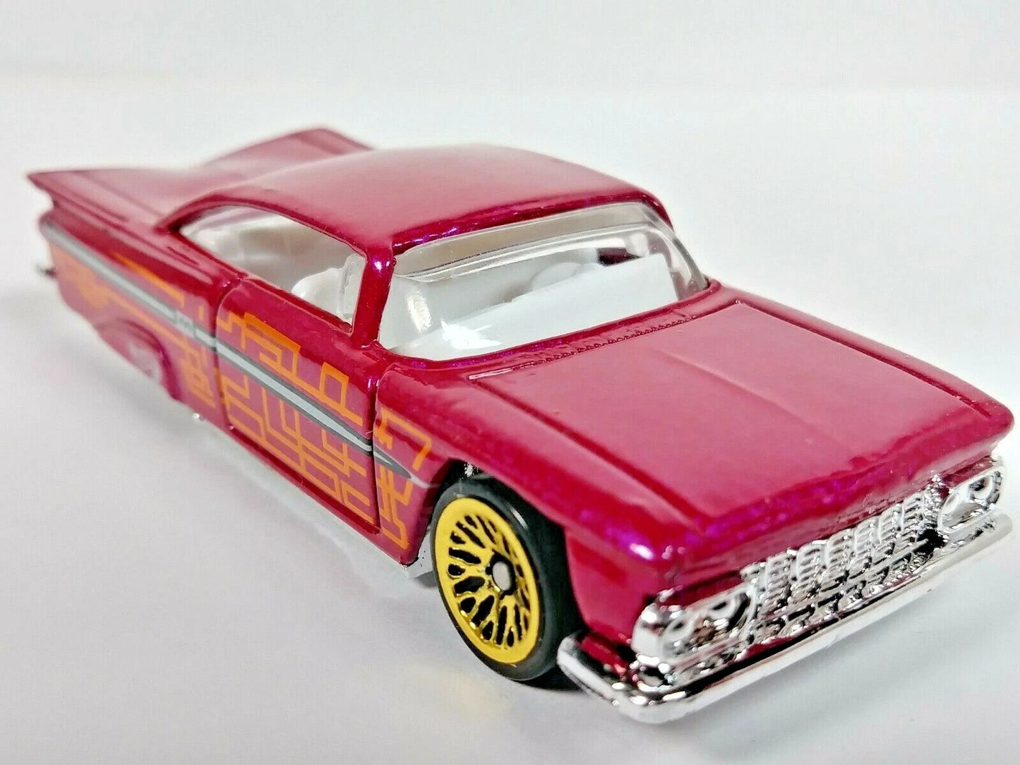 Hot Wheels 1997 #517 '59 Chevy Impala, NEW/LOOSE, pink (gold LW)