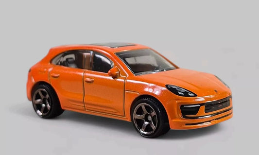 Matchbox 2024 #011/100 2022 Porsche Macan, NEW/LOOSE, orange