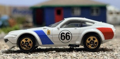 Hot Wheels 2026 #062/250 Ferrari 365 GTB4 Competizione, NEW/LOOSE, white w/blue & red