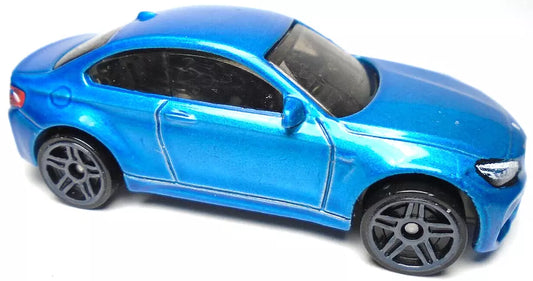 Hot Wheels 2018 #121/365 2016 BMW M2, NEW/LOOSE, metallic blue