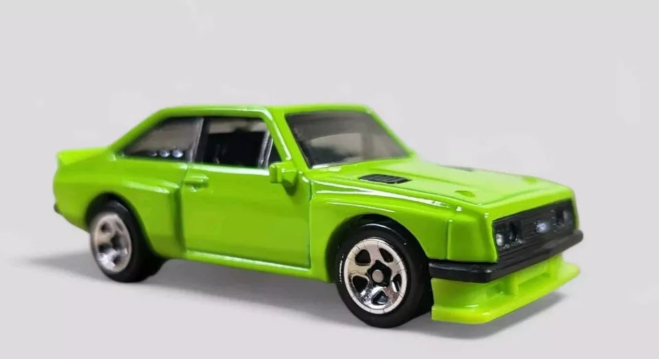 Hot Wheels 2024 #023/250 Ford Escort RS2000, NEW/LOOSE, neon green