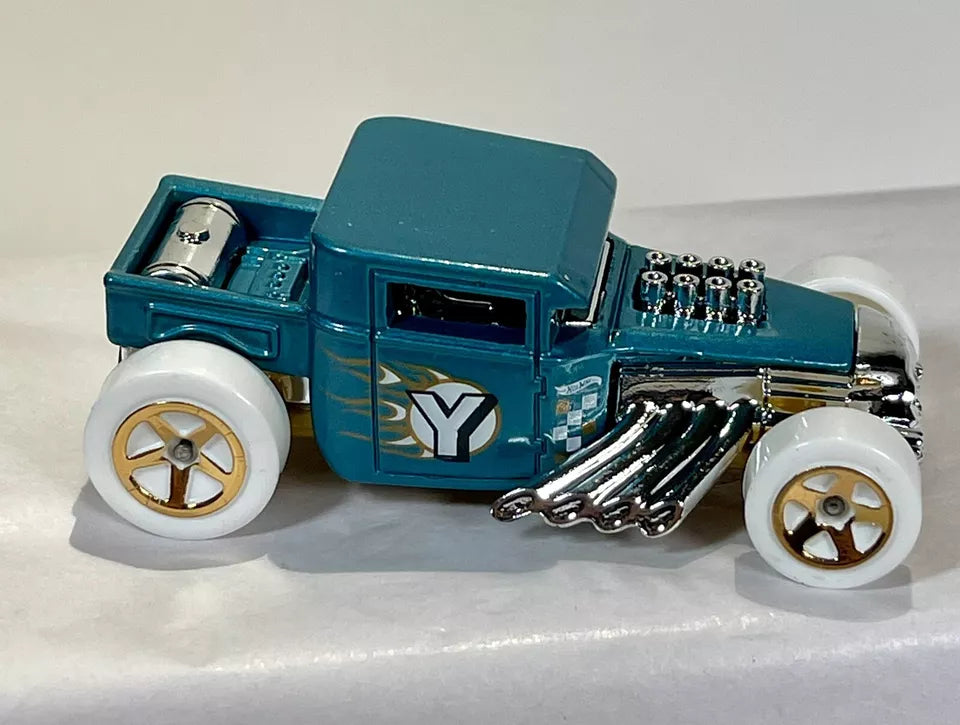 Hot Wheels 2023 Multipack Exclusive Bone Shaker, NEW/LOOSE, teal