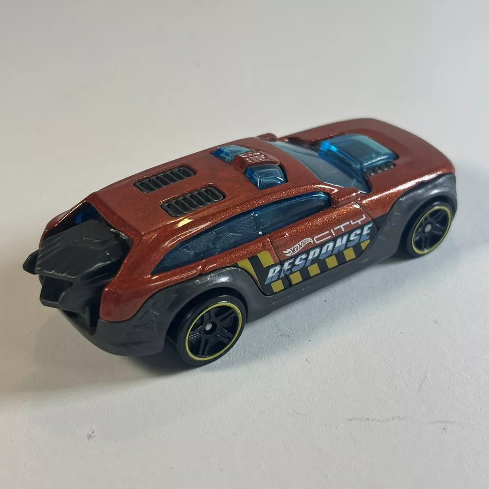 Hot Wheels 2021 Multipack Exclusive HW Pursuit, metalflake orange/red