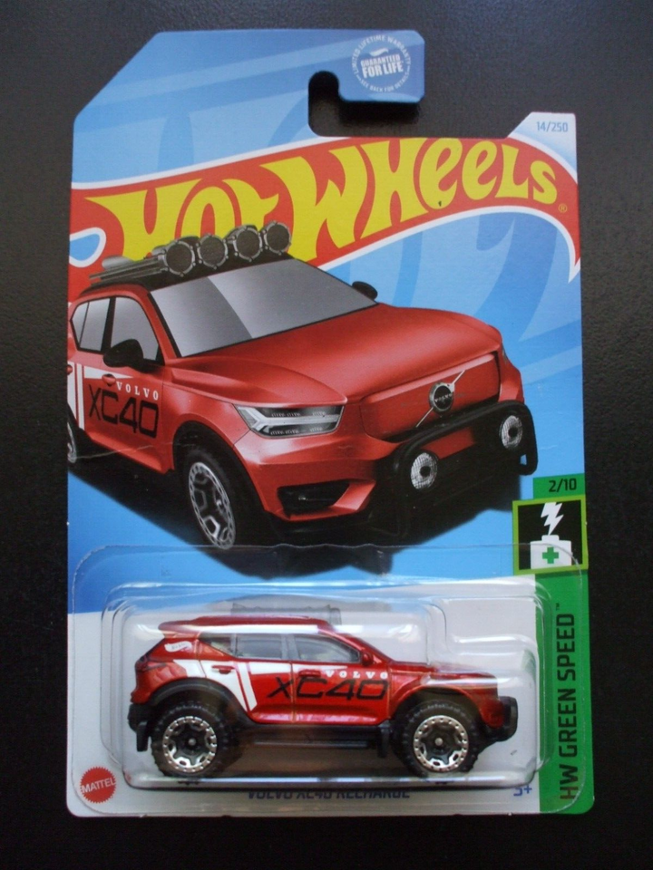 Hot Wheels 2024 #014/250 Volvo XC40 Recharge, KROGER EXCLUSIVE, fusion red