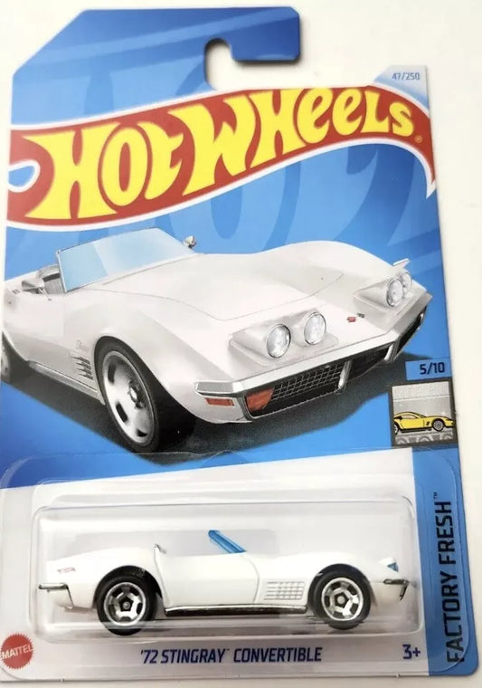 Hot Wheels 2024 #047/250 '72 Stingray Convertible, white