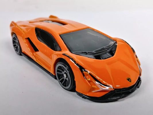 Hot Wheels 2023 #163/250 Lamborghini Sián FKP 37, NEW/LOOSE, orange