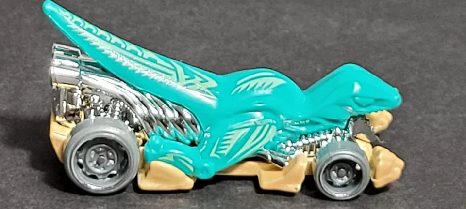 Hot Wheels 2022 #039/250 Veloci-Racer, NEW/LOOSE, teal