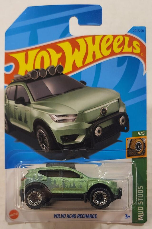 Hot Wheels 2023 #201/250 Volvo Recharge XC40, sage green